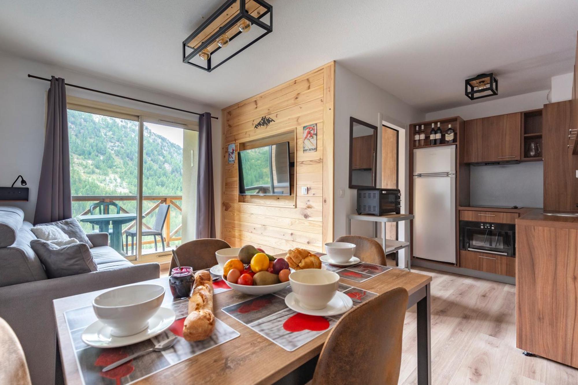 Joli T2, Centre, Parking Prive, Wifi, Local A Ski Isola 2000 Exterior foto